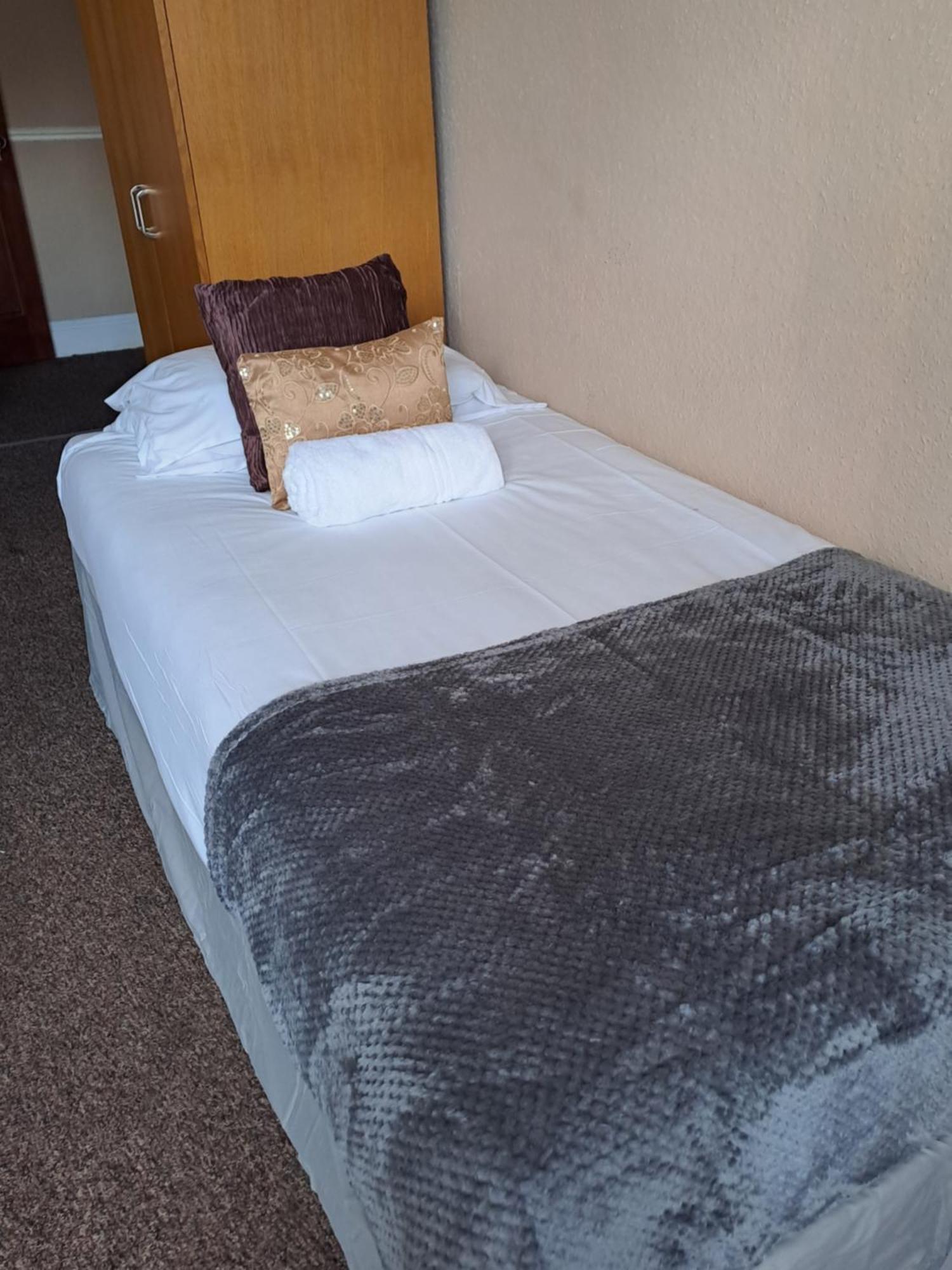וואלסי Sheridans Budget Accomodation מראה חיצוני תמונה